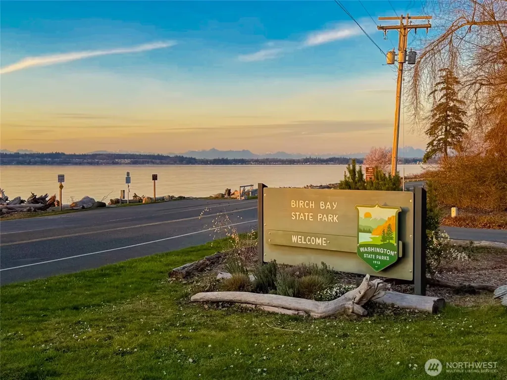 5319 Coastal Loop Blaine WA 98230