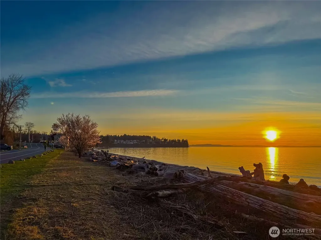 5319 Coastal Loop Blaine WA 98230