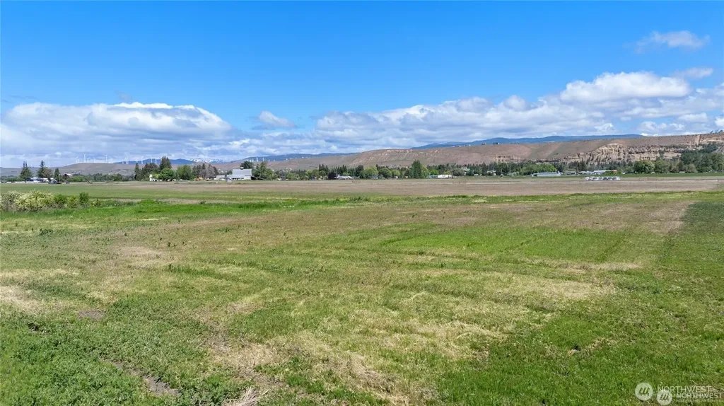 520 Thorp Landing Lane Thorp WA 98946
