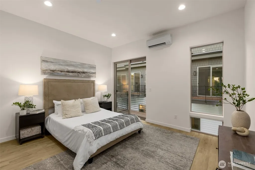 4416 Midvale Avenue N Seattle WA 98103