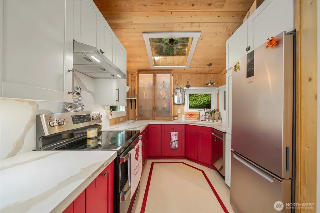 230 S 219th Street Normandy Park WA 98198