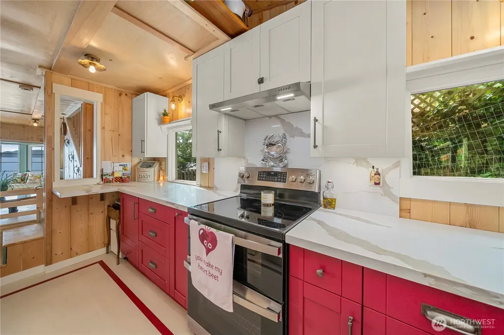230 S 219th Street Normandy Park WA 98198