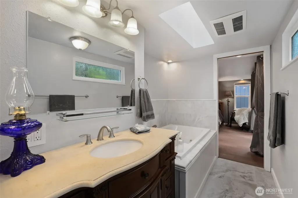 716 Dennis Street SE Tumwater WA 98501