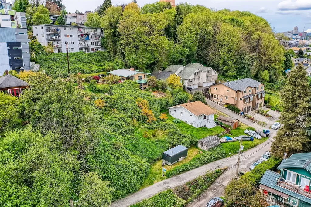 132 16th Avenue S Seattle WA 98144