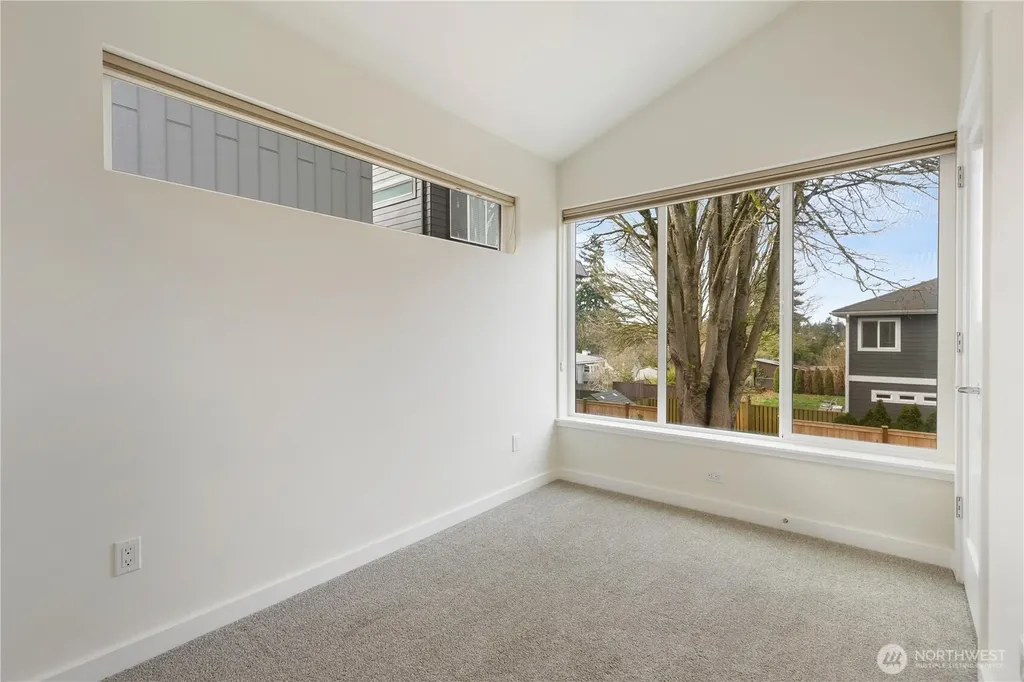 115 N 105th Street Seattle WA 98133