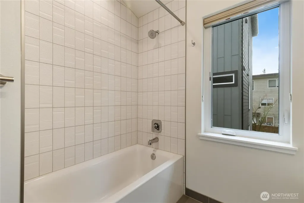 115 N 105th Street Seattle WA 98133