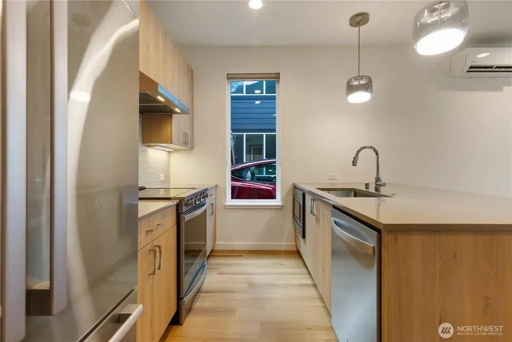 115 N 105th Street Seattle WA 98133