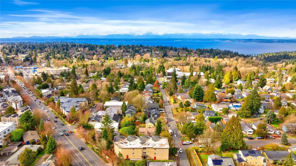 115 N 105th Street Seattle WA 98133