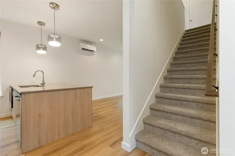 115 N 105th Street Seattle WA 98133
