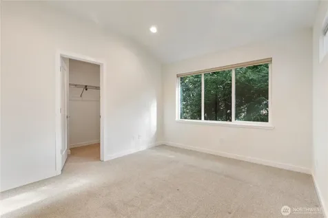 115 N 105th Street Seattle WA 98133