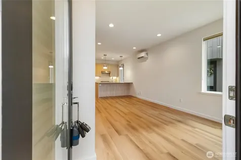 115 N 105th Street Seattle WA 98133