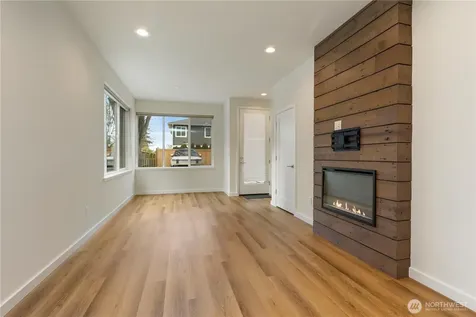 115 N 105th Street Seattle WA 98133