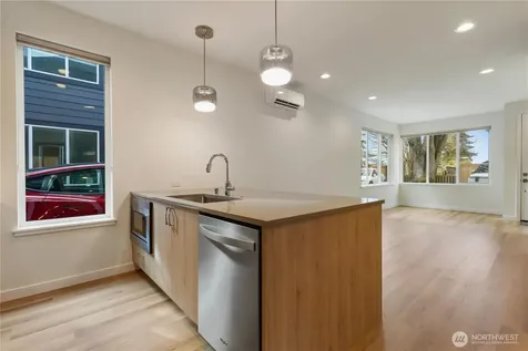 115 N 105th Street Seattle WA 98133
