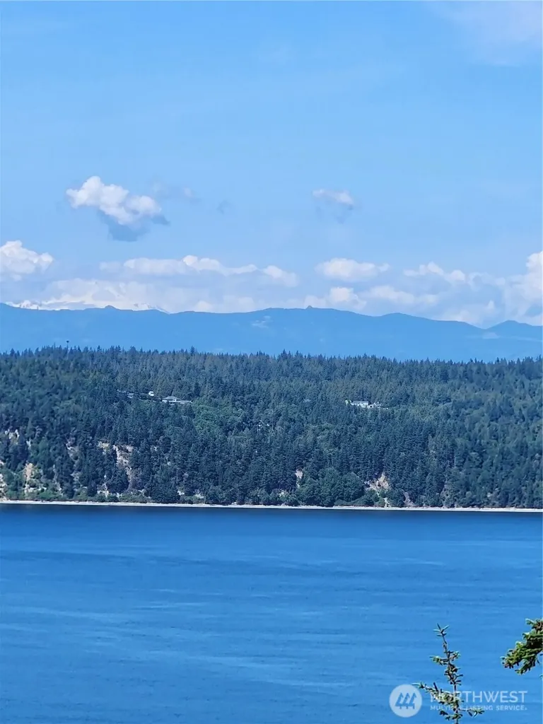 4076 Preserve Drive Camano Island WA 98282