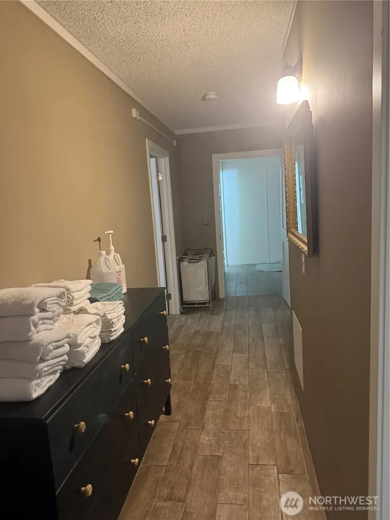 4212 Aurora Avenue N Seattle WA 98103