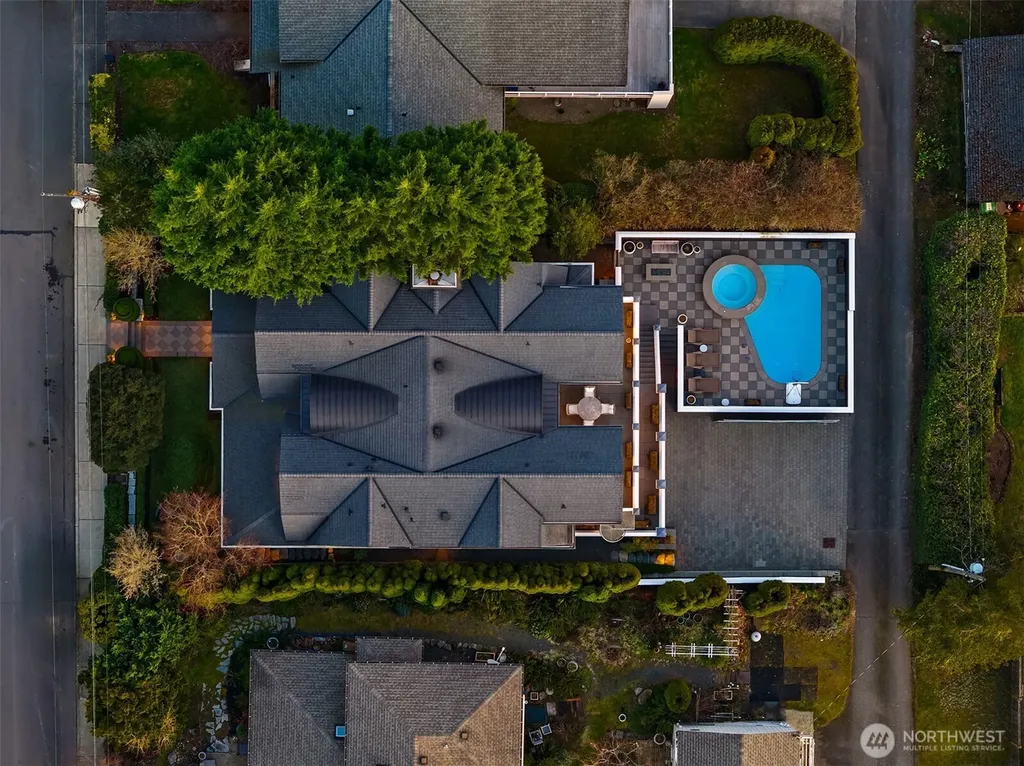 433 11th Avenue W Kirkland WA 98033