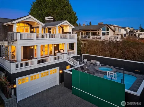 433 11th Avenue W Kirkland WA 98033