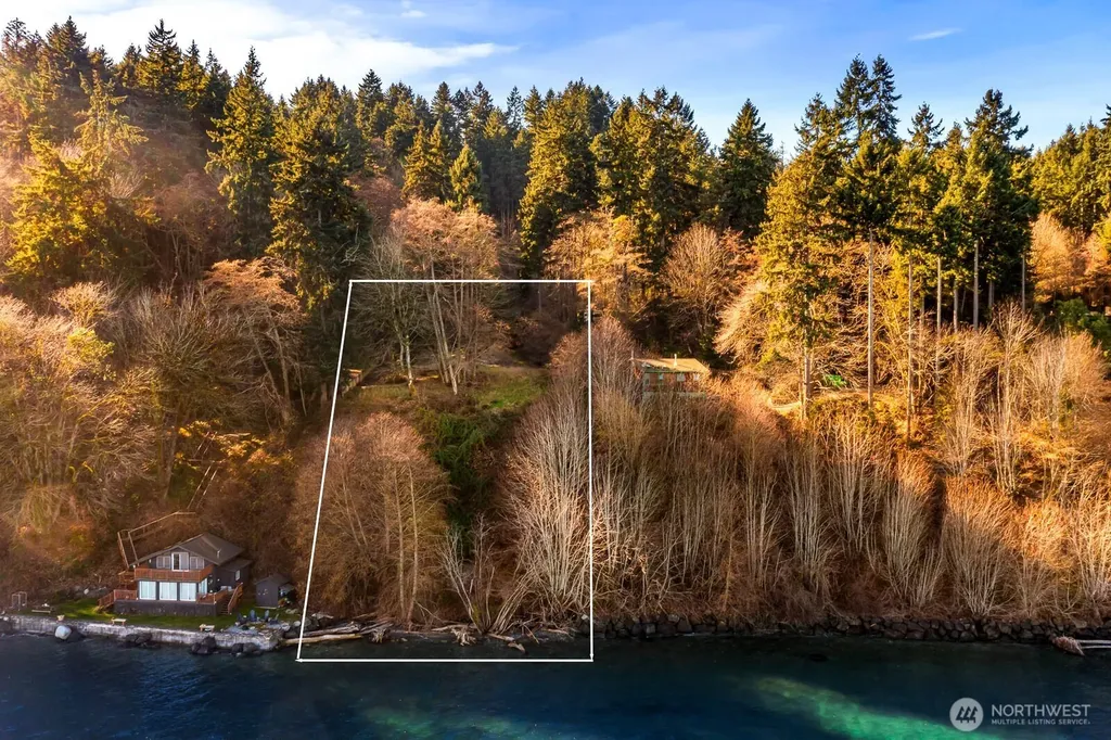 290 125th Place SW Vashon WA 98070