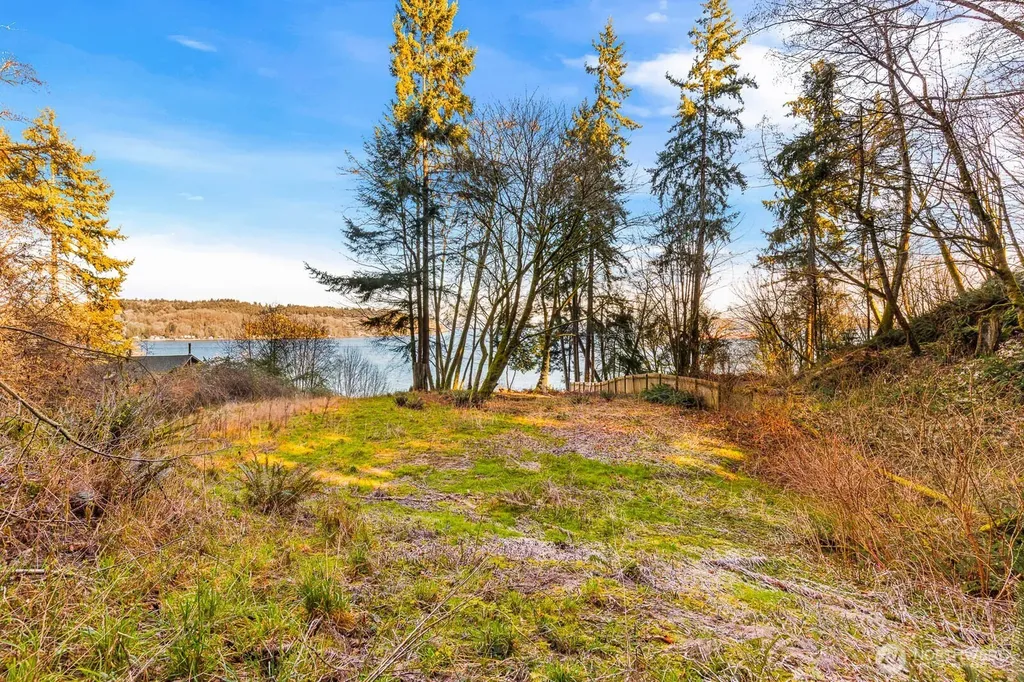 290 125th Place SW Vashon WA 98070