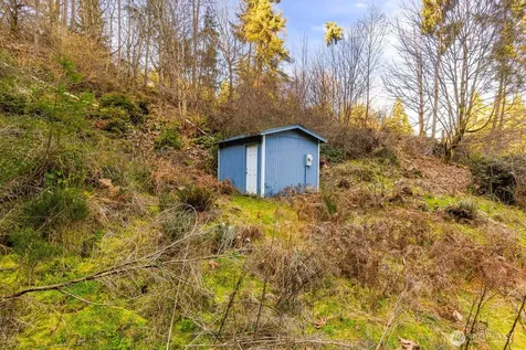 290 125th Place SW Vashon WA 98070