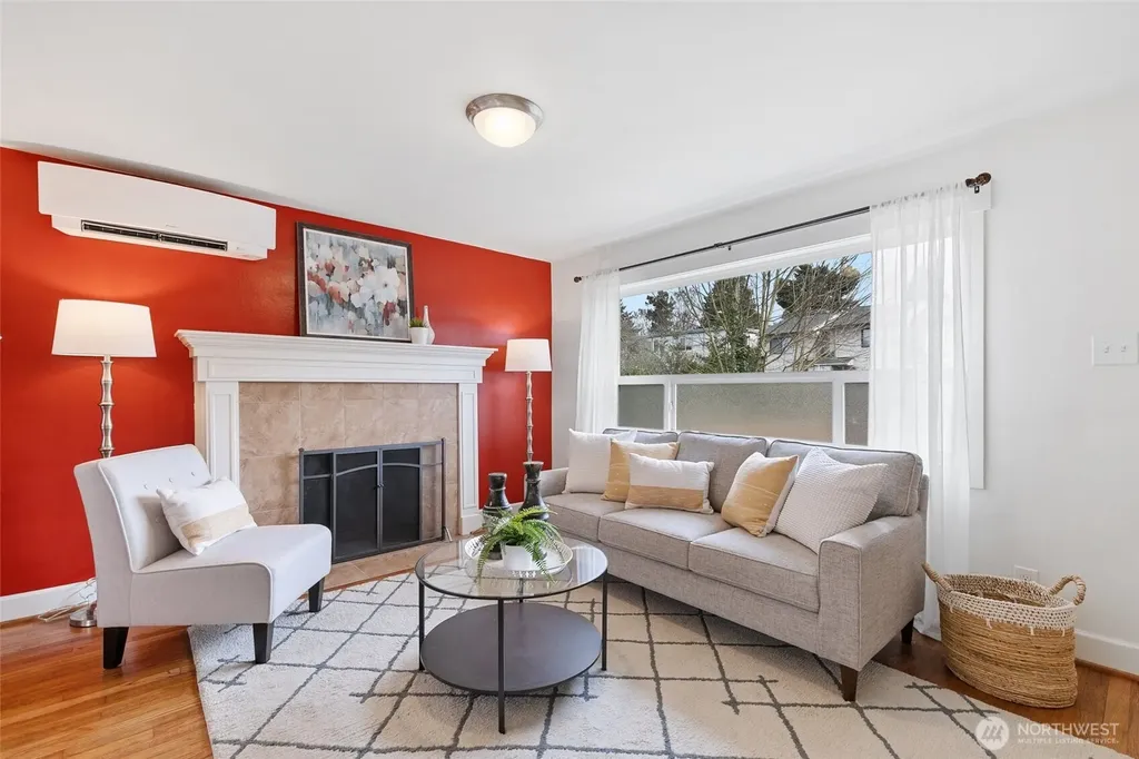 6325 42nd Avenue SW Seattle WA 98136