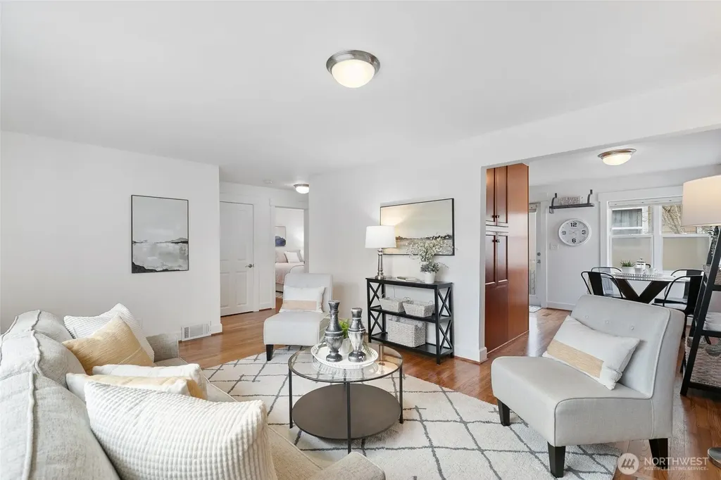6325 42nd Avenue SW Seattle WA 98136