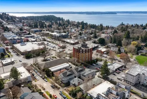 6325 42nd Avenue SW Seattle WA 98136