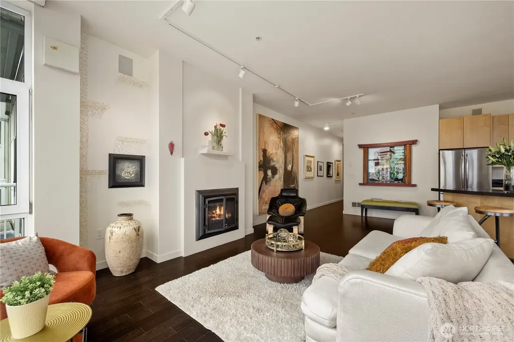 303 E Pike Street Seattle WA 98122