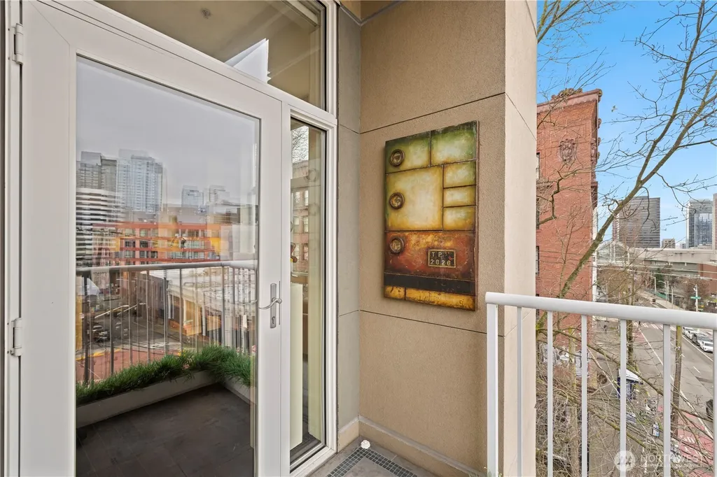 303 E Pike Street Seattle WA 98122