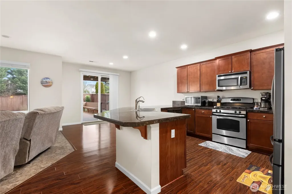 7913 152nd Street Ct E Puyallup WA 98375