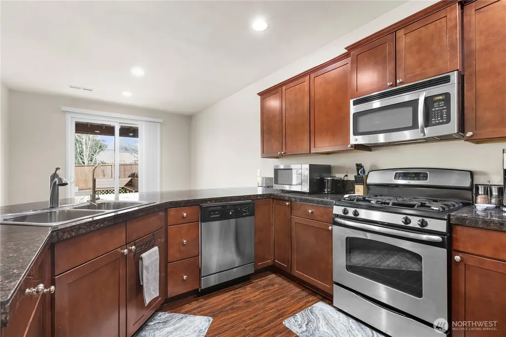 7913 152nd Street Ct E Puyallup WA 98375