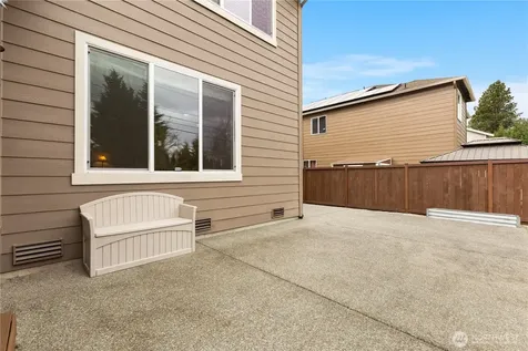 7913 152nd Street Ct E Puyallup WA 98375