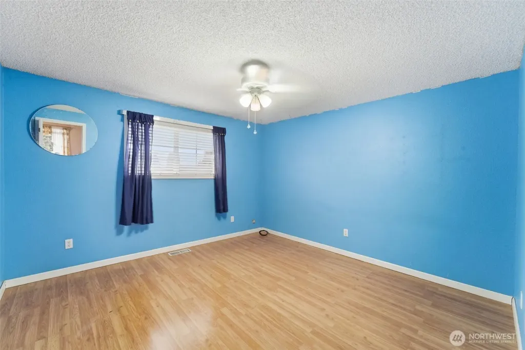 1711 W 15th Avenue Kennewick WA 99337