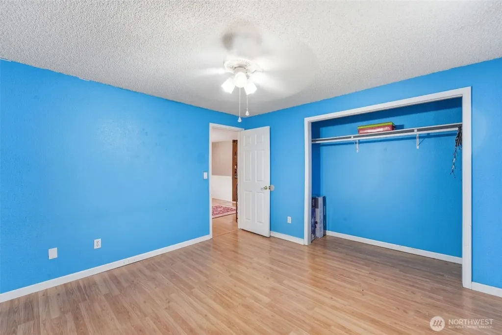 1711 W 15th Avenue Kennewick WA 99337