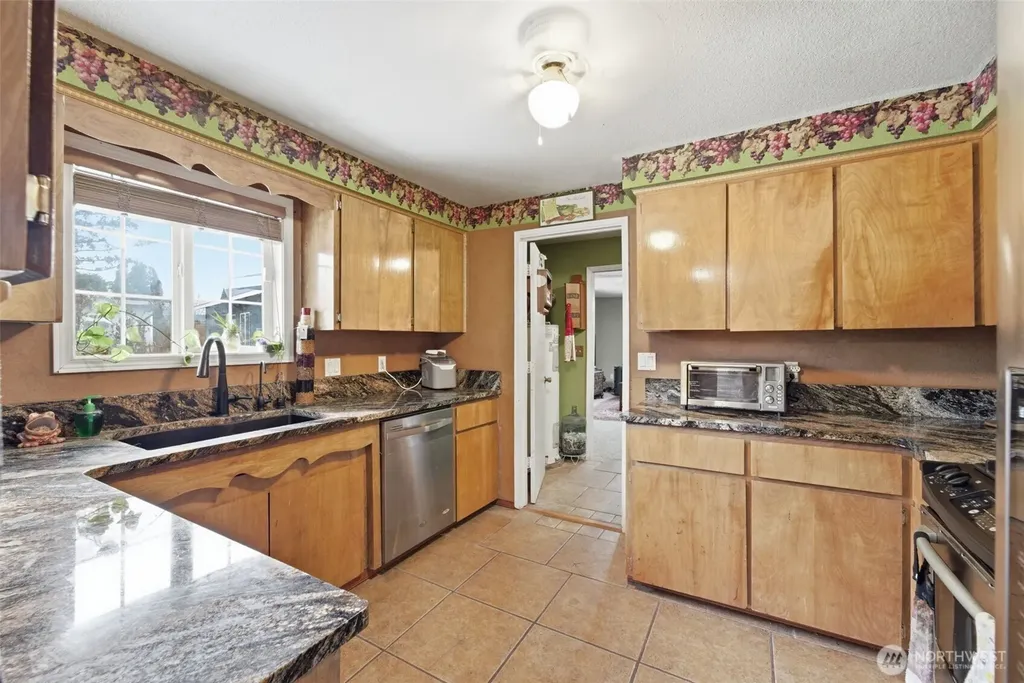 1711 W 15th Avenue Kennewick WA 99337