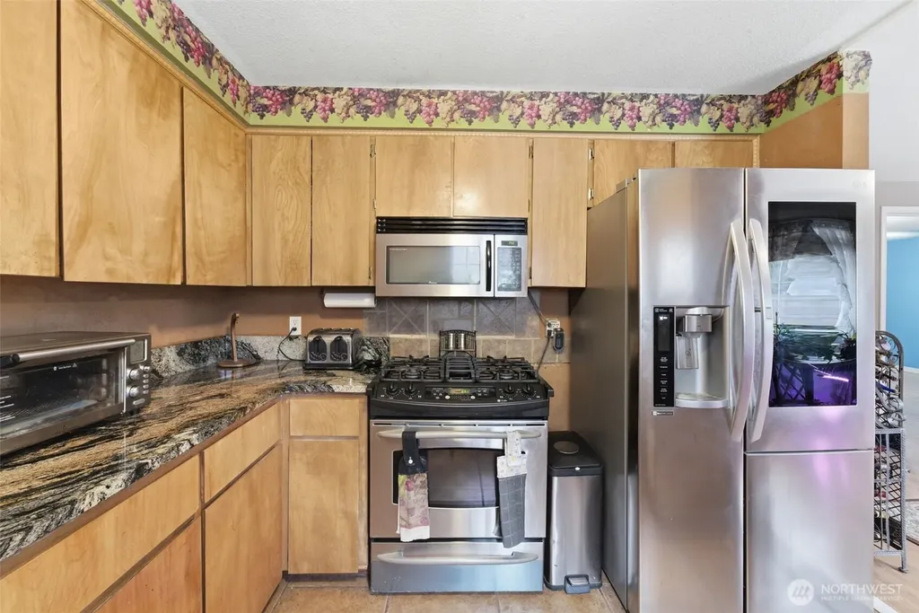 1711 W 15th Avenue Kennewick WA 99337
