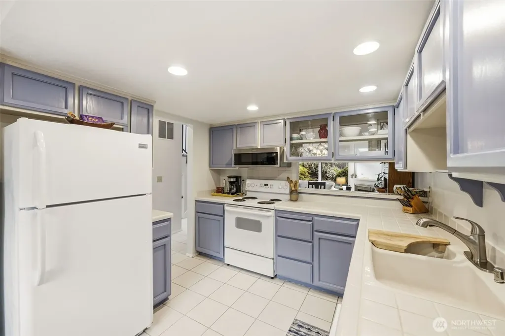 25433 213th Avenue SE Maple Valley WA 98038