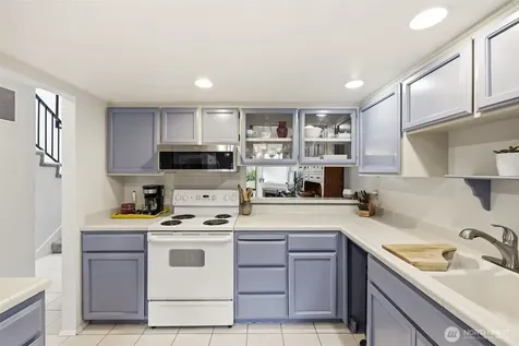 25433 213th Avenue SE Maple Valley WA 98038