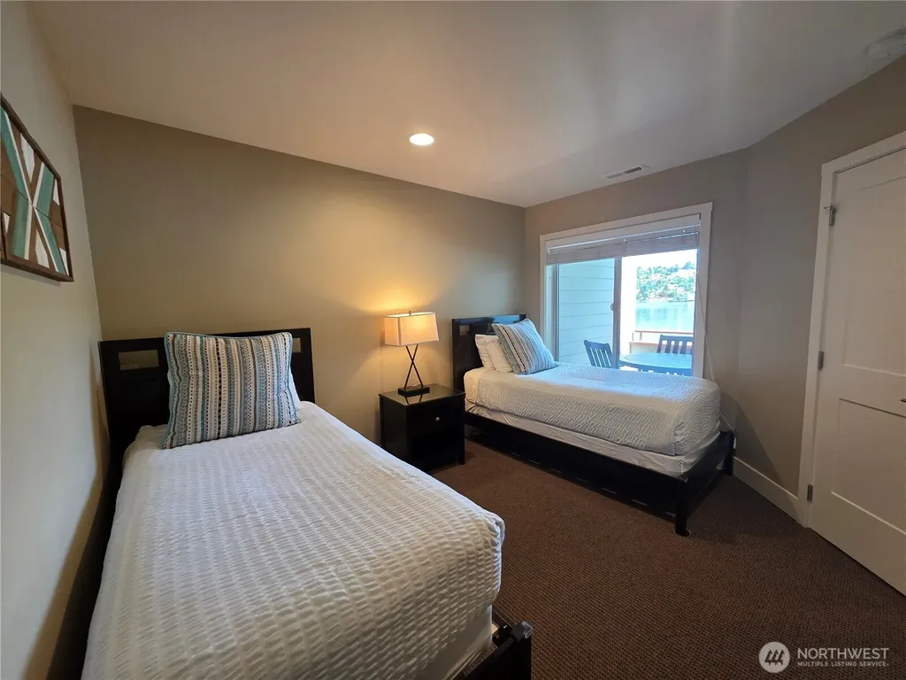 1 Beach 585-f Manson WA 98831