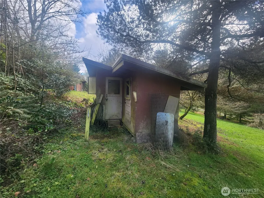 1515 Seminary Hill Centralia WA 98531
