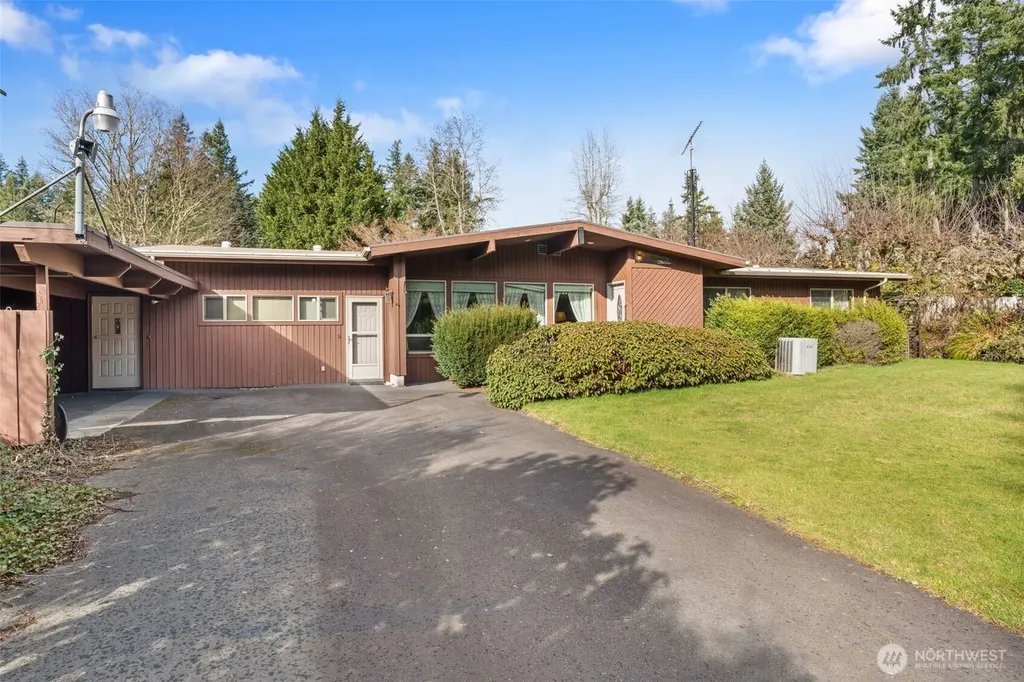 1515 Seminary Hill Centralia WA 98531