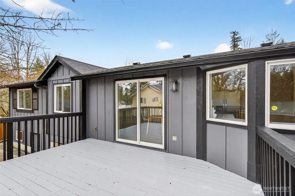 11819 Shore View Drive SW Olympia WA 98512