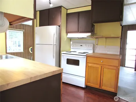 5220 176th Street SW Lynnwood WA 98037