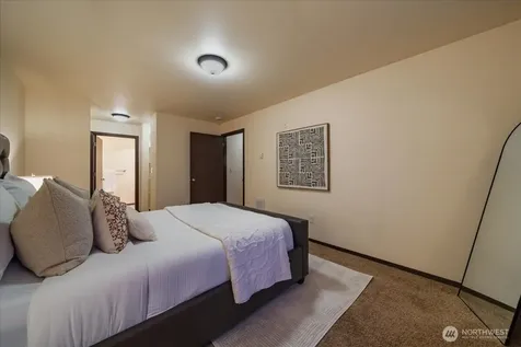 11532 15th Avenue NE Seattle WA 98125