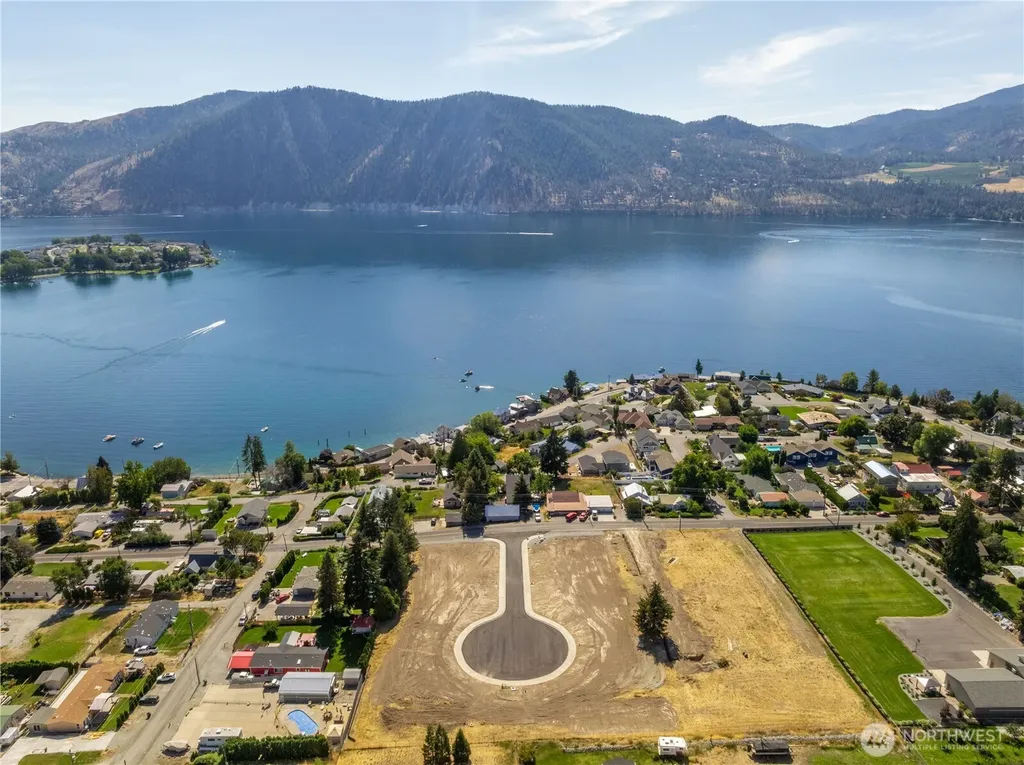 33 Indigo Lane Manson WA 98831