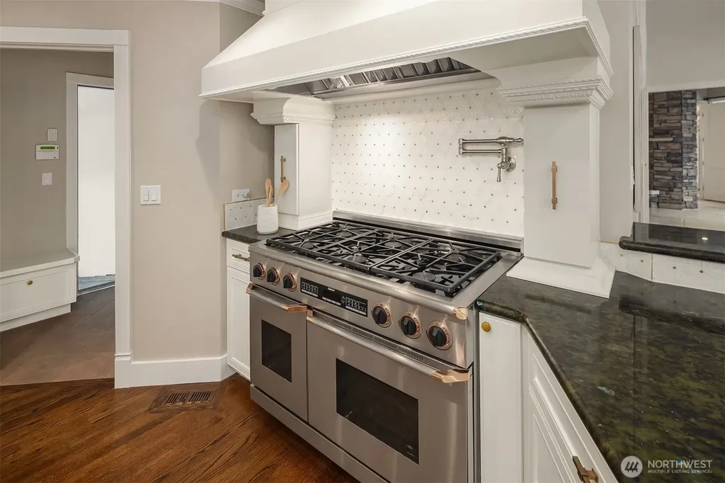 21219 SE 39th Street Sammamish WA 98075