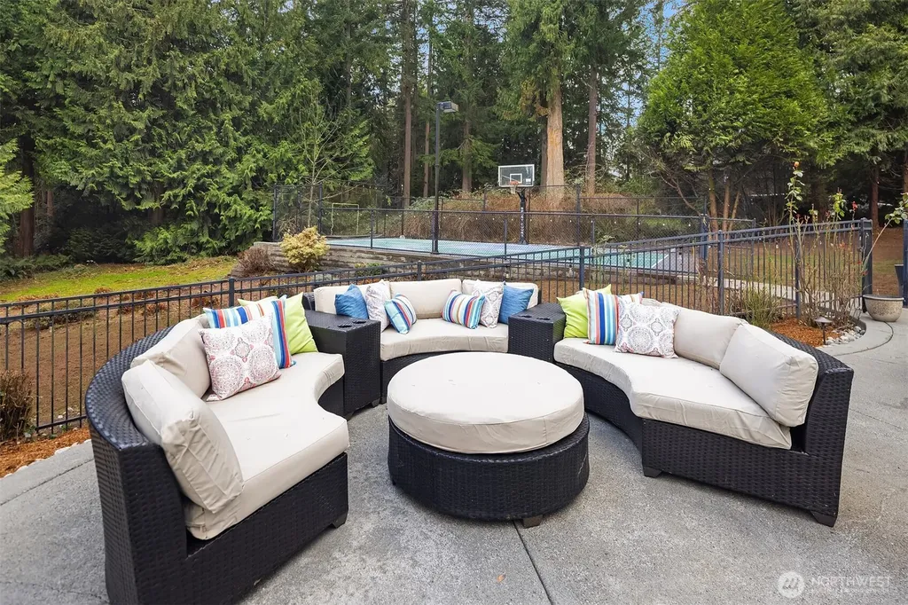 21219 SE 39th Street Sammamish WA 98075