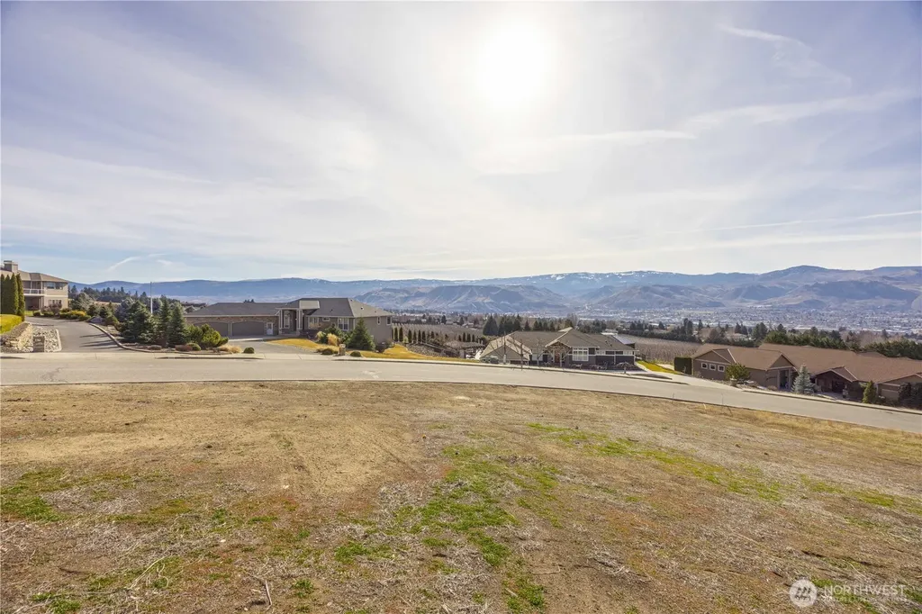 968 Briarwood Drive East Wenatchee WA 98802