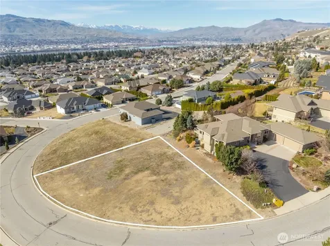 968 Briarwood Drive East Wenatchee WA 98802