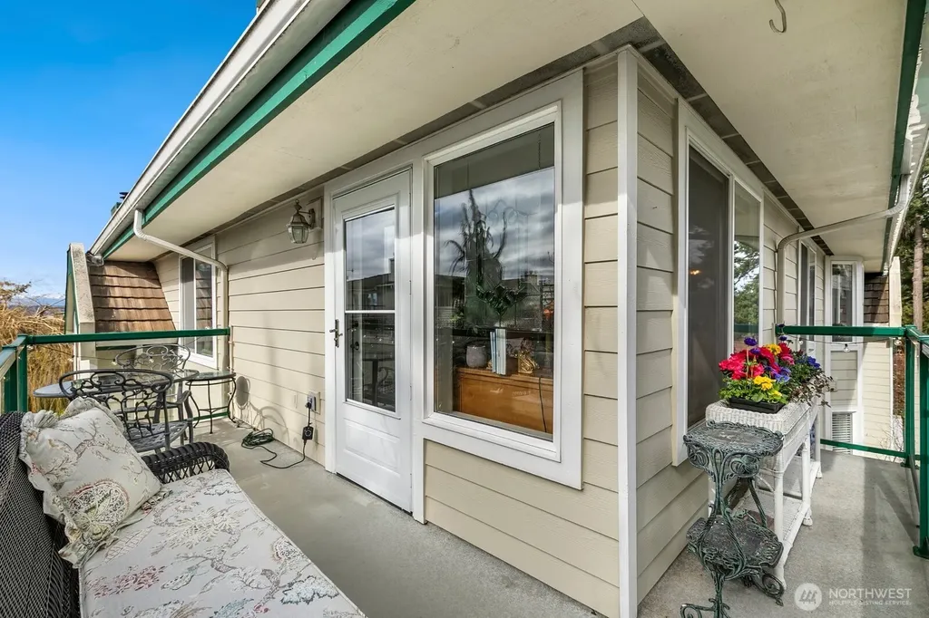 609 7th N Edmonds WA 98020
